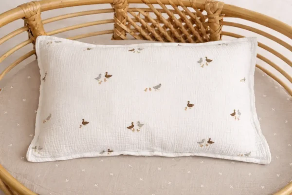 Muslin Pillowcase – Ducks